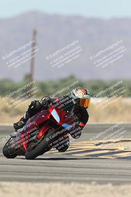 media/Oct-13-2025-Moto Forza (Mon) [[a66d839500]]/3-B Group/Session 3 (Turn 16)/